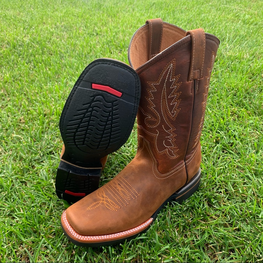 Men’s rodeo Cowboy square toe boots Tan